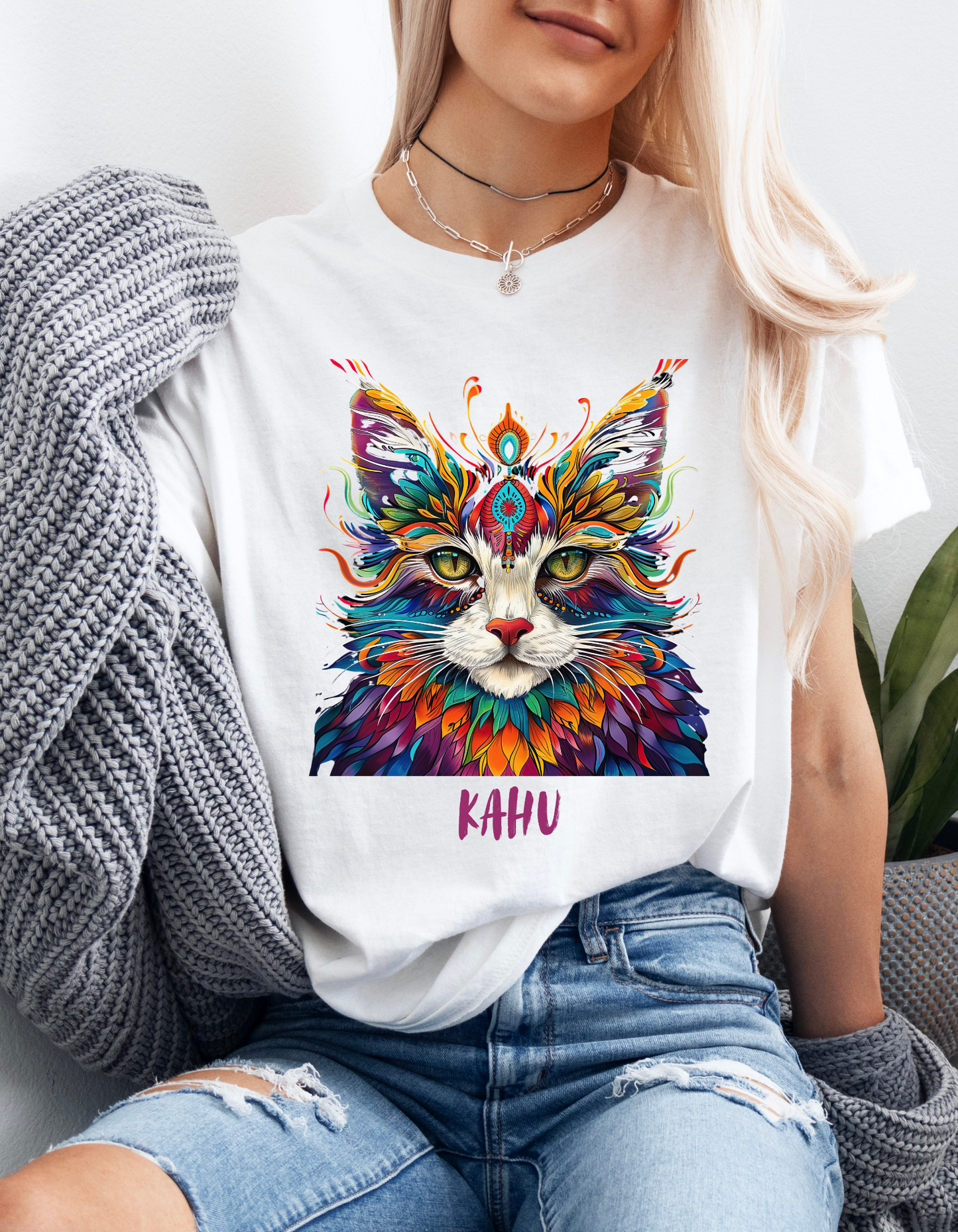 KAHU Cat Shirt, Special Cat Lover's Graphic Tee Graphic Unisex T- Shirt, T-Shirt Cat Lovers Gift Softstyle T-Shirt Tee Teeshirt Stylized Cat