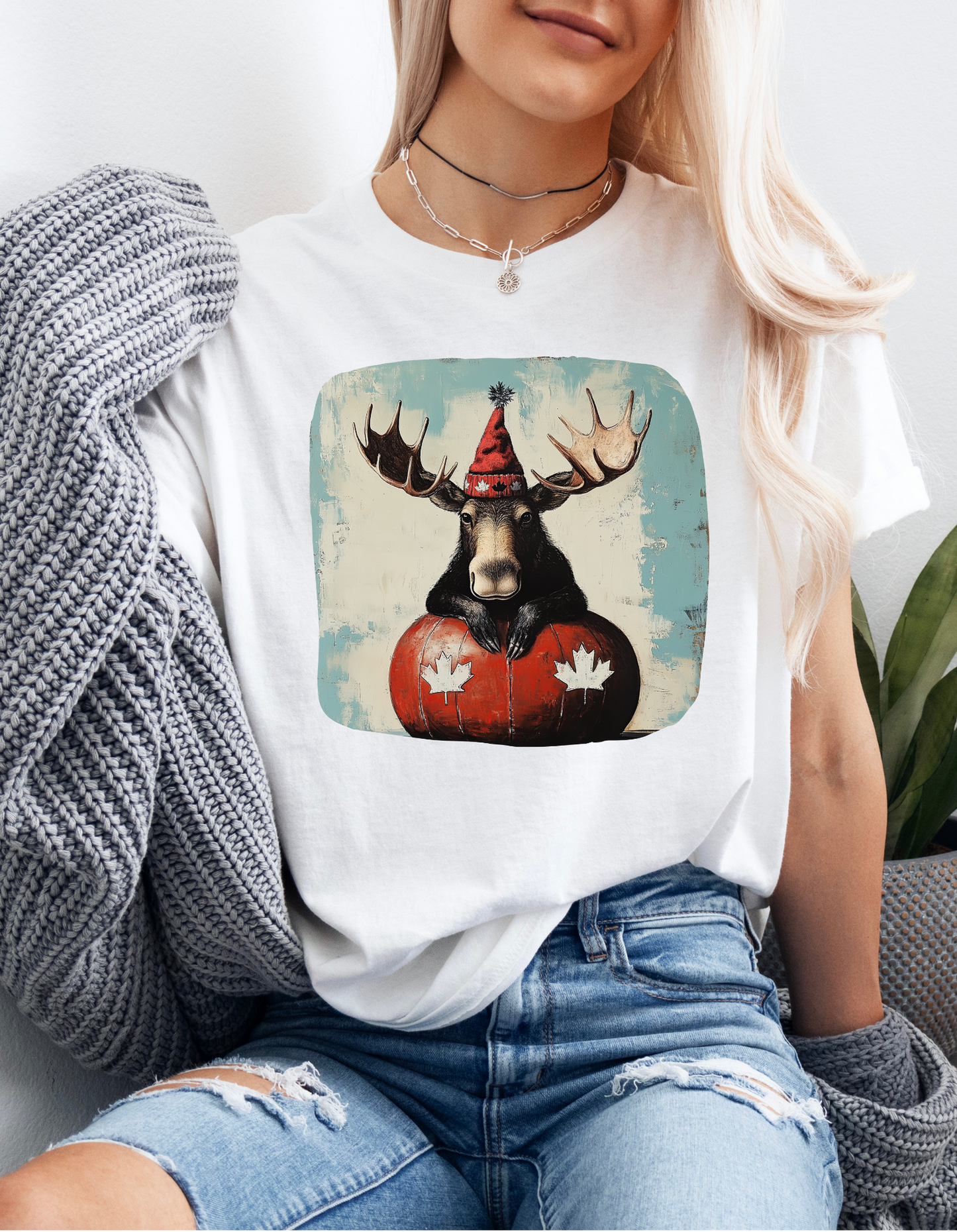 Maple Leaf Moose  - Yukon, BC Canadian Moose - Moose Lover Unisex Heavy Cotton Tee T-Shirt