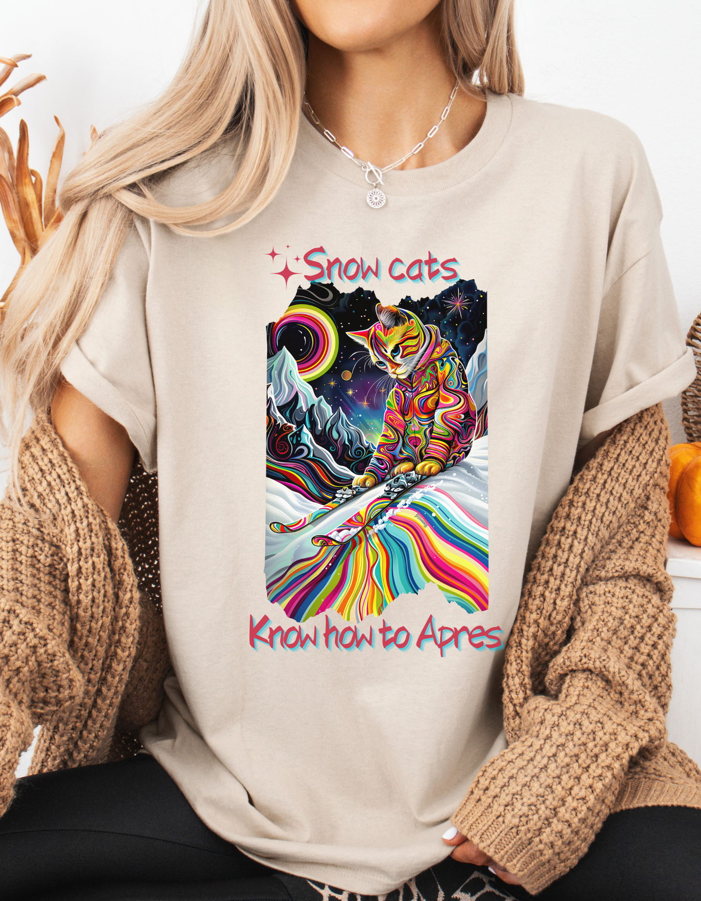 Snow Cats Know How to Apres -  Ski, Snow, Snowboard Winter Sports Cat  Cat Art Graphic Tee, Ski Gift   -  Cool Cats Unisex Heavy Cotton Tee T-Shirt