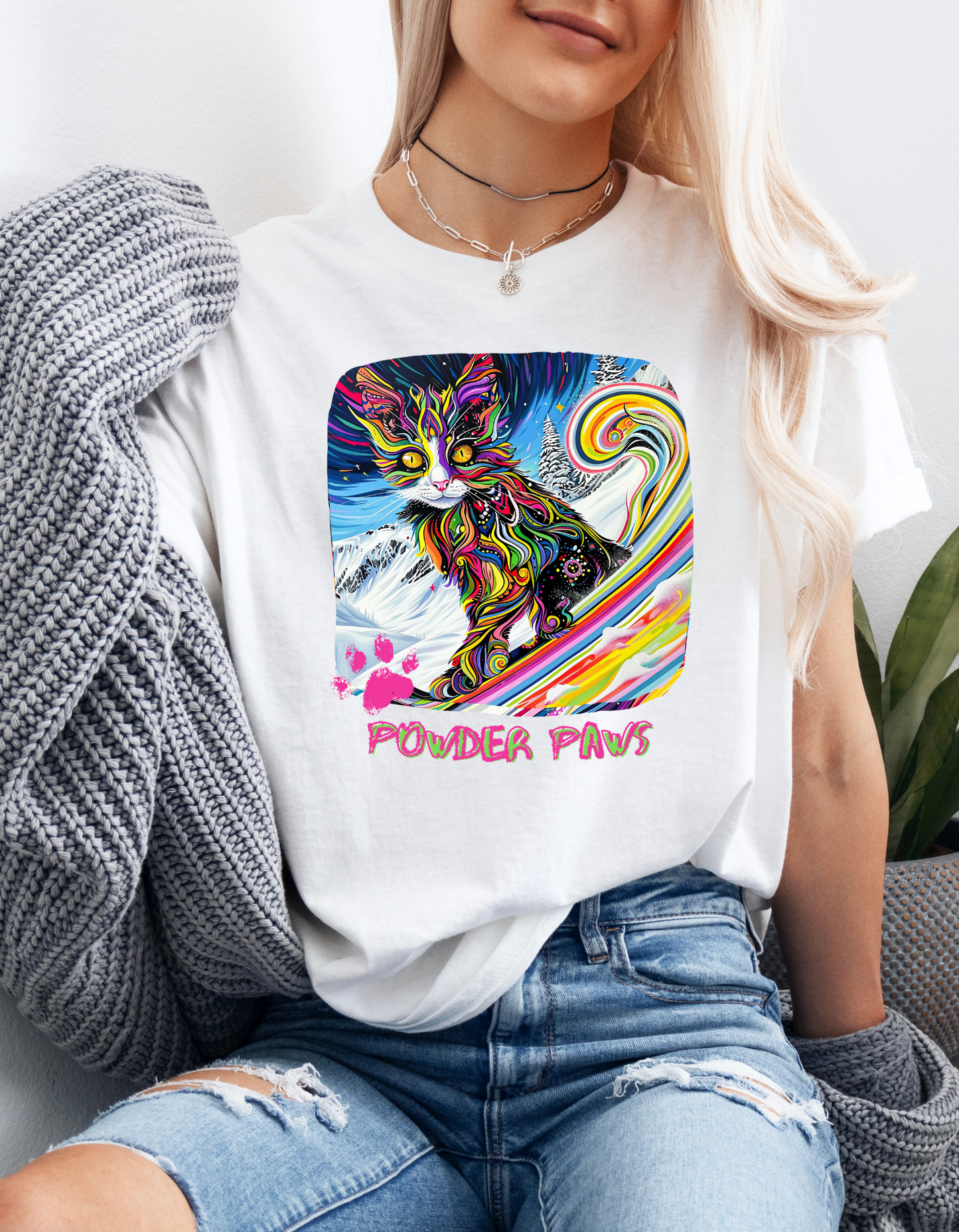 Powder Paws Snow, Snowboard Winter Sports Cat - Cat Art Graphic Tee, Ski Gift   -  Cool Cats Unisex Heavy Cotton Tee T-Shirt